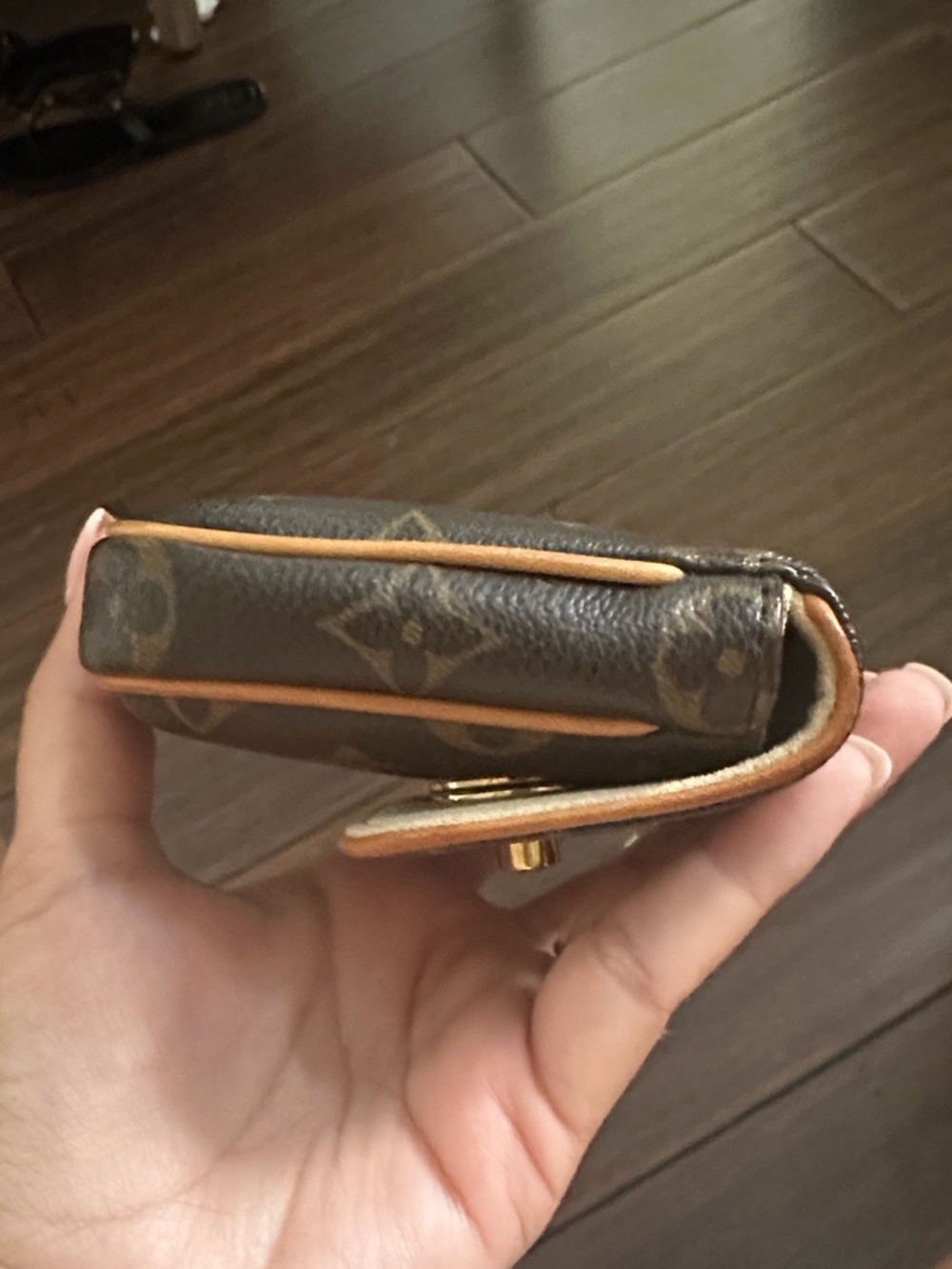 RARE✅LV POUCH LOUIS VUITTON KEY POUCH KEYCHAIN MINI POCHETTE LV lipstick pouch - Picture 15 of 17